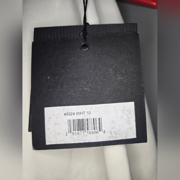 Mac Duggal Classic Sleeveless A-Line Gown (with Pockets!) - Picture 11 of 12